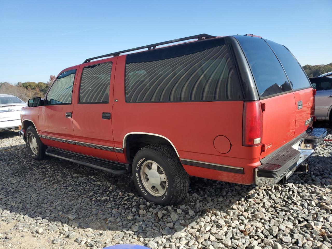 1997 Chevrolet Suburban C1500 VIN: 1GNEC16R3VJ444006 Lot: 83015934