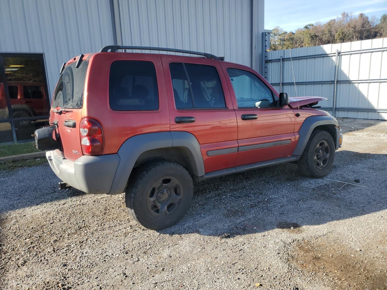 2005 Jeep Liberty Sport VIN: 1J4GL48K95W686718 Lot: 83105654