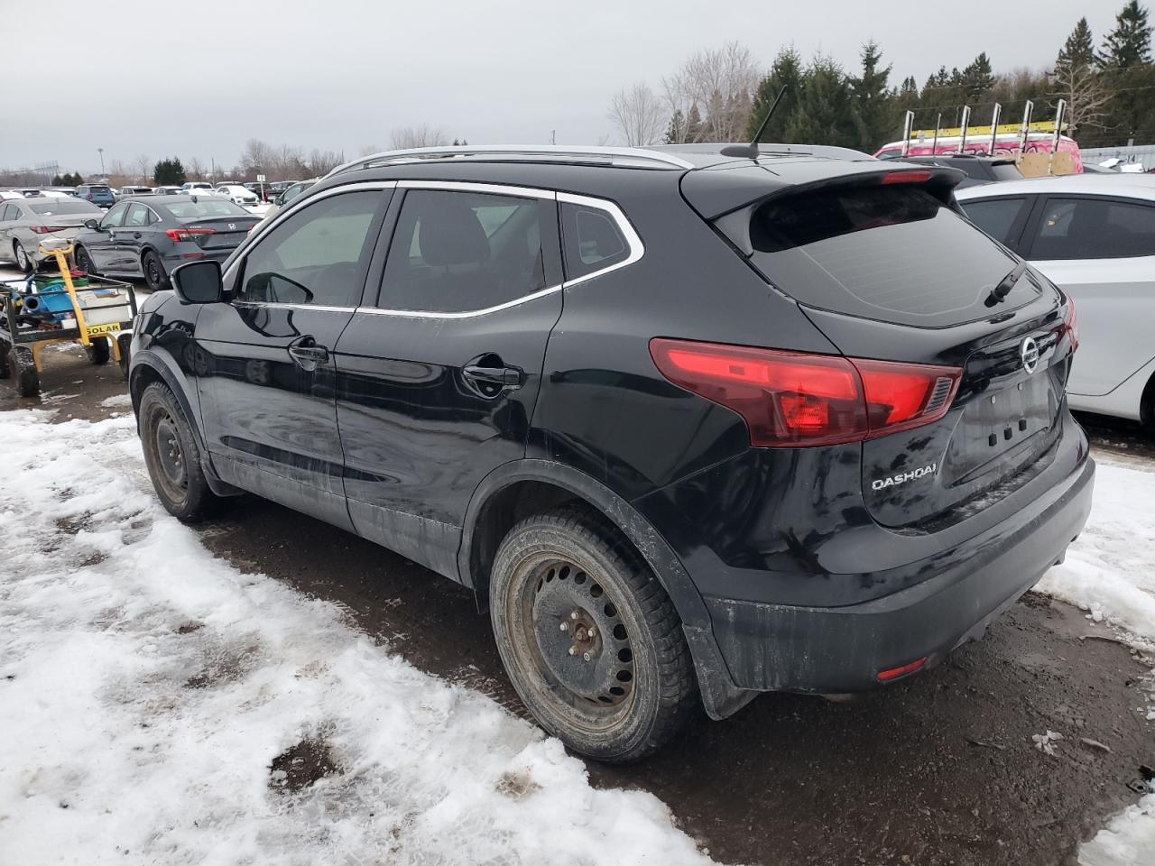 JN1BJ1CR2JW262626 2018 Nissan Rogue Sport S