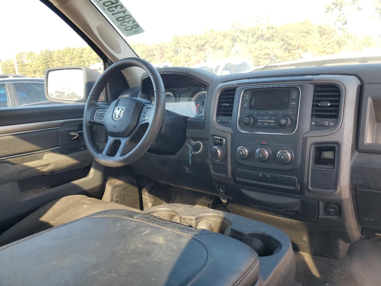 3C6JR6DT6KG536152 2019 Ram 1500 Classic Tradesman