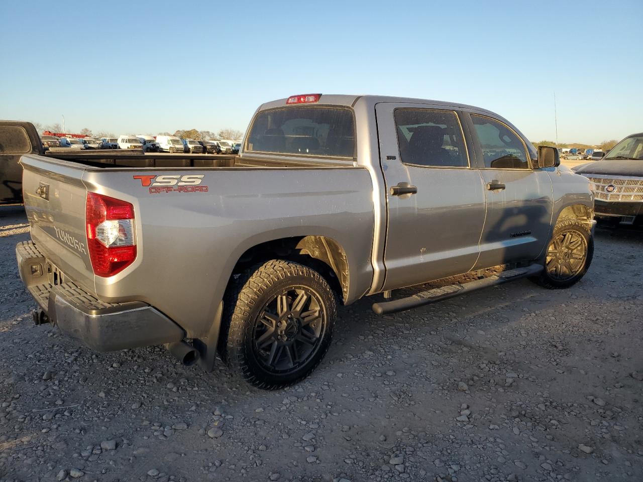 2019 Toyota Tundra Crewmax Sr5 VIN: 5TFEM5F1XKX141451 Lot: 86578274