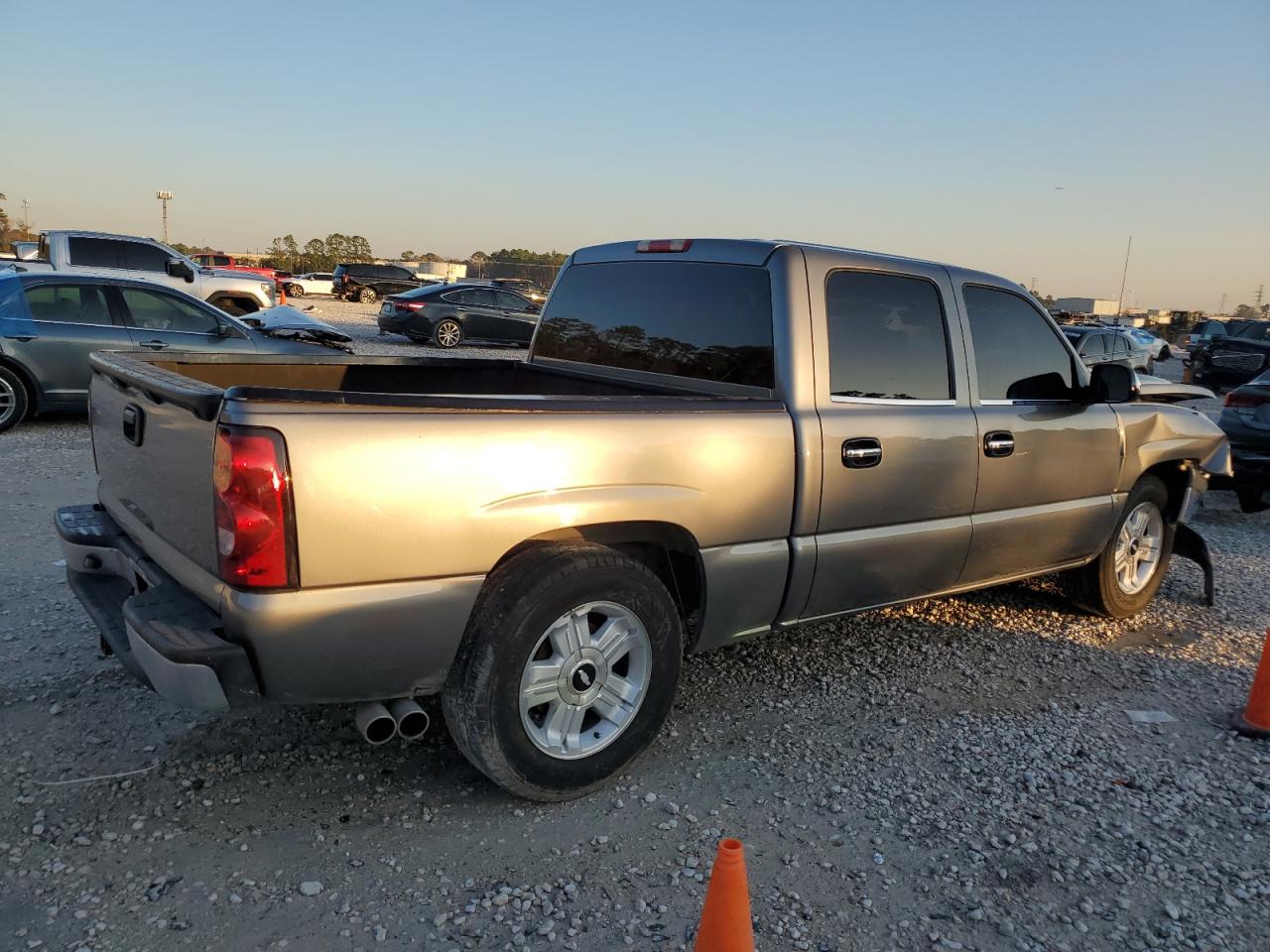 2006 Chevrolet Silverado C1500 VIN: 2GCEC13V961269492 Lot: 85762184