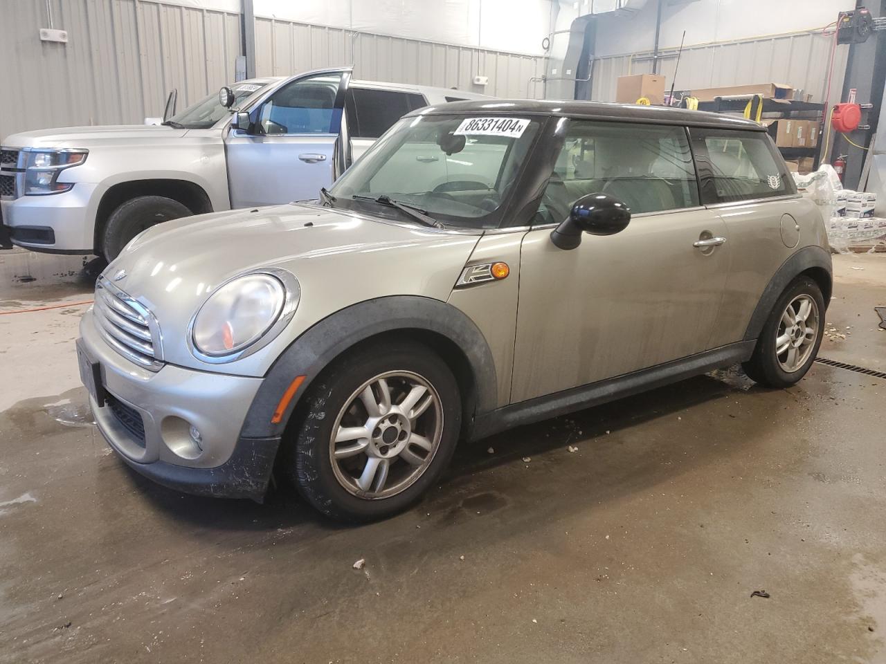 2011 Mini Cooper VIN: WMWSU3C5XBT092772 Lot: 86331404