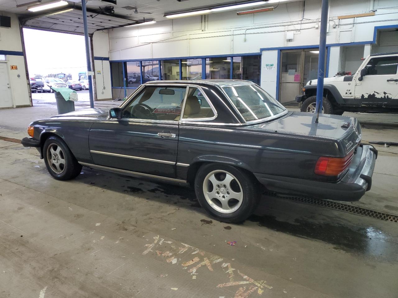 1988 Mercedes-Benz 560 Sl VIN: WDBBA48D0JA081290 Lot: 86202584