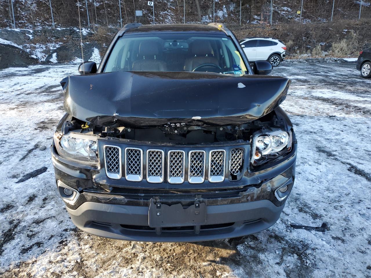 2016 Jeep Compass Latitude VIN: 1C4NJDEB4GD597371 Lot: 86372364