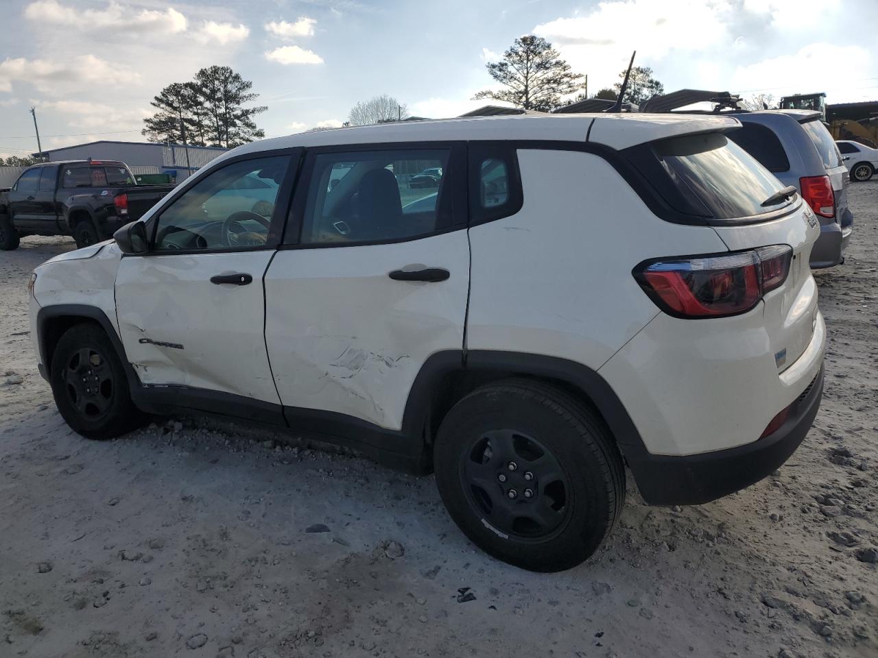 2018 Jeep Compass Sport VIN: 3C4NJCAB5JT211347 Lot: 83590864