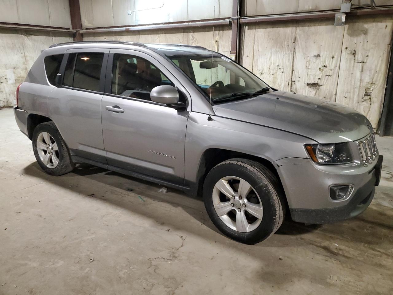 2015 Jeep Compass Latitude VIN: 1C4NJDEB3FD232095 Lot: 85892594