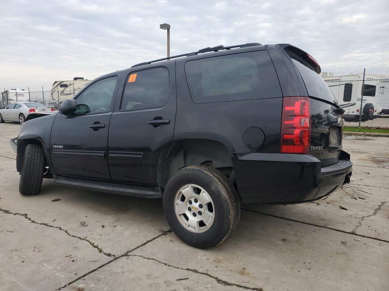 2011 Chevrolet Tahoe K1500 Ls VIN: 1GNSKAE08BR204682 Lot: 86328304