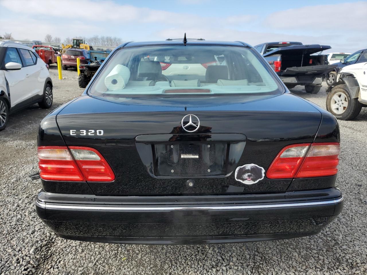 2000 Mercedes-Benz E 320 VIN: WDBJF65J6YB127633 Lot: 84900884