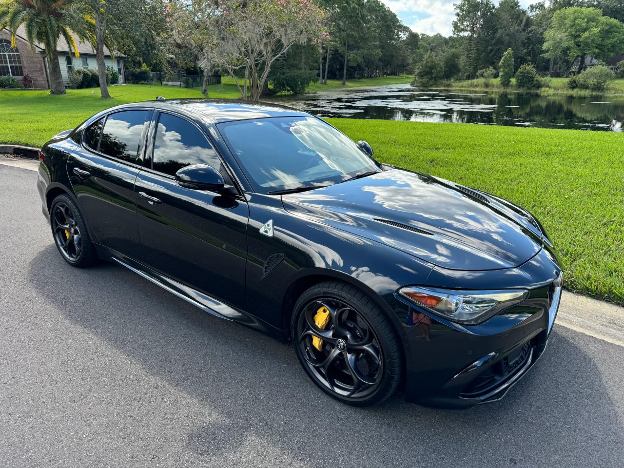 ZARFAEAVXJ7583657 2018 Alfa Romeo Giulia Quadrifoglio