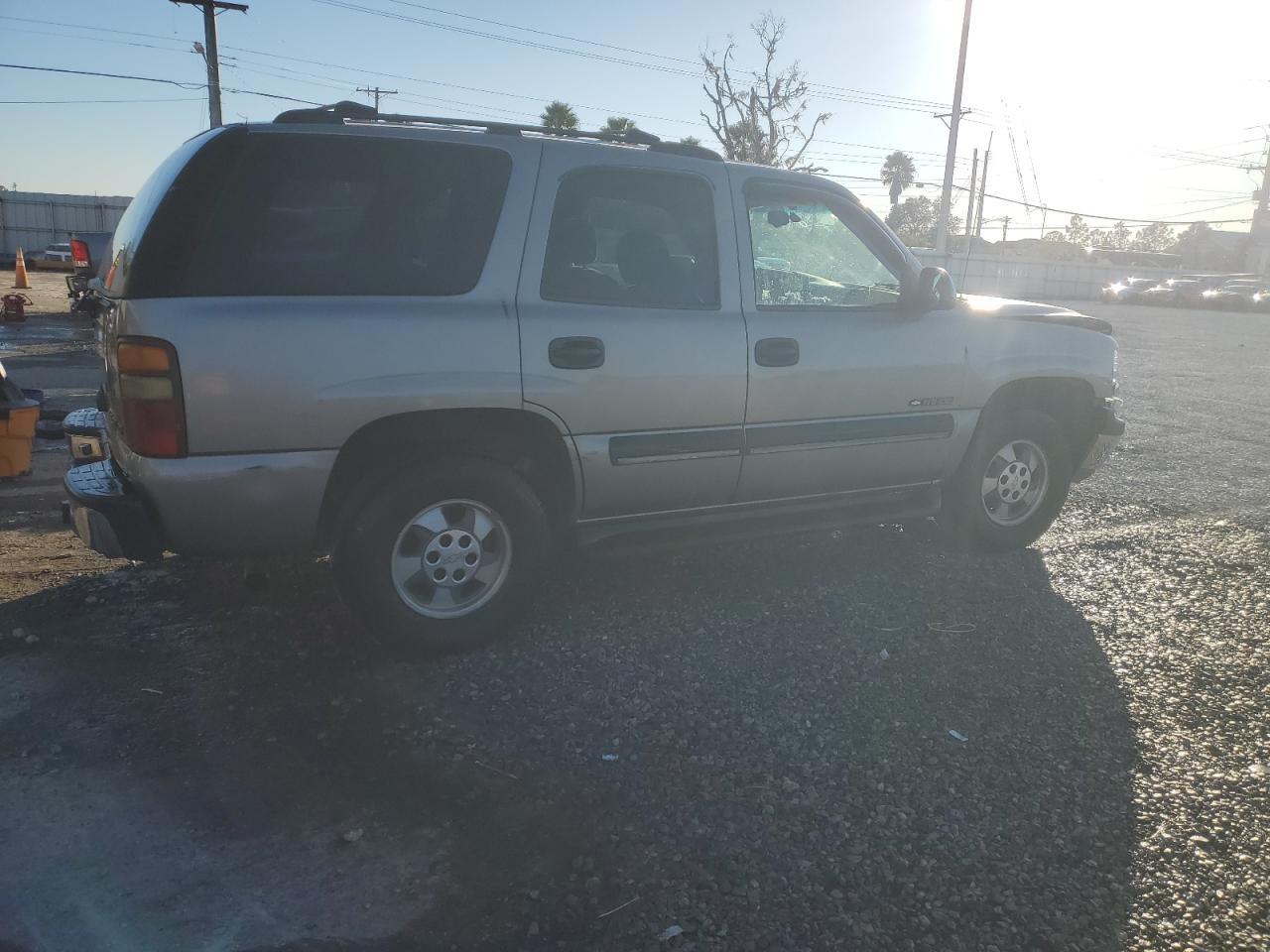 2001 Chevrolet Tahoe C1500 VIN: 1GNEC13T11R122461 Lot: 84906224