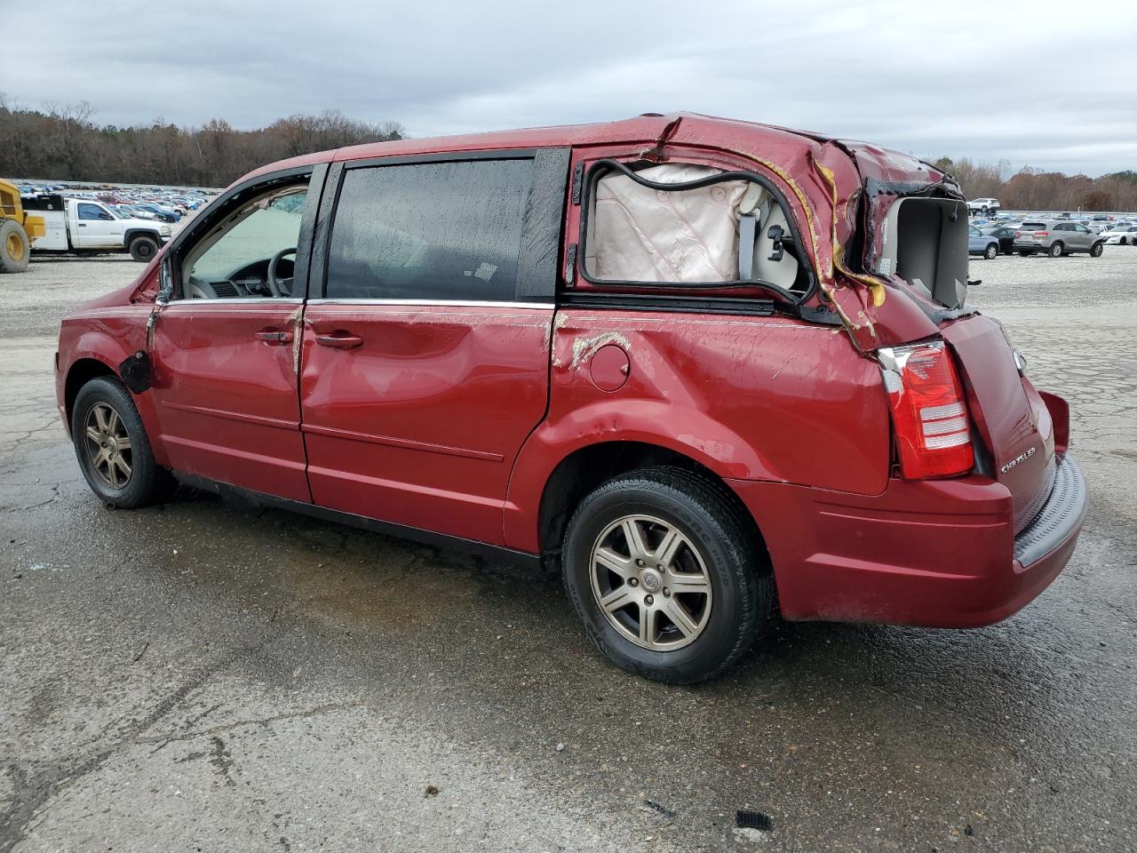 2010 Chrysler Town & Country Lx VIN: 2A4RR2D17AR330196 Lot: 85281074