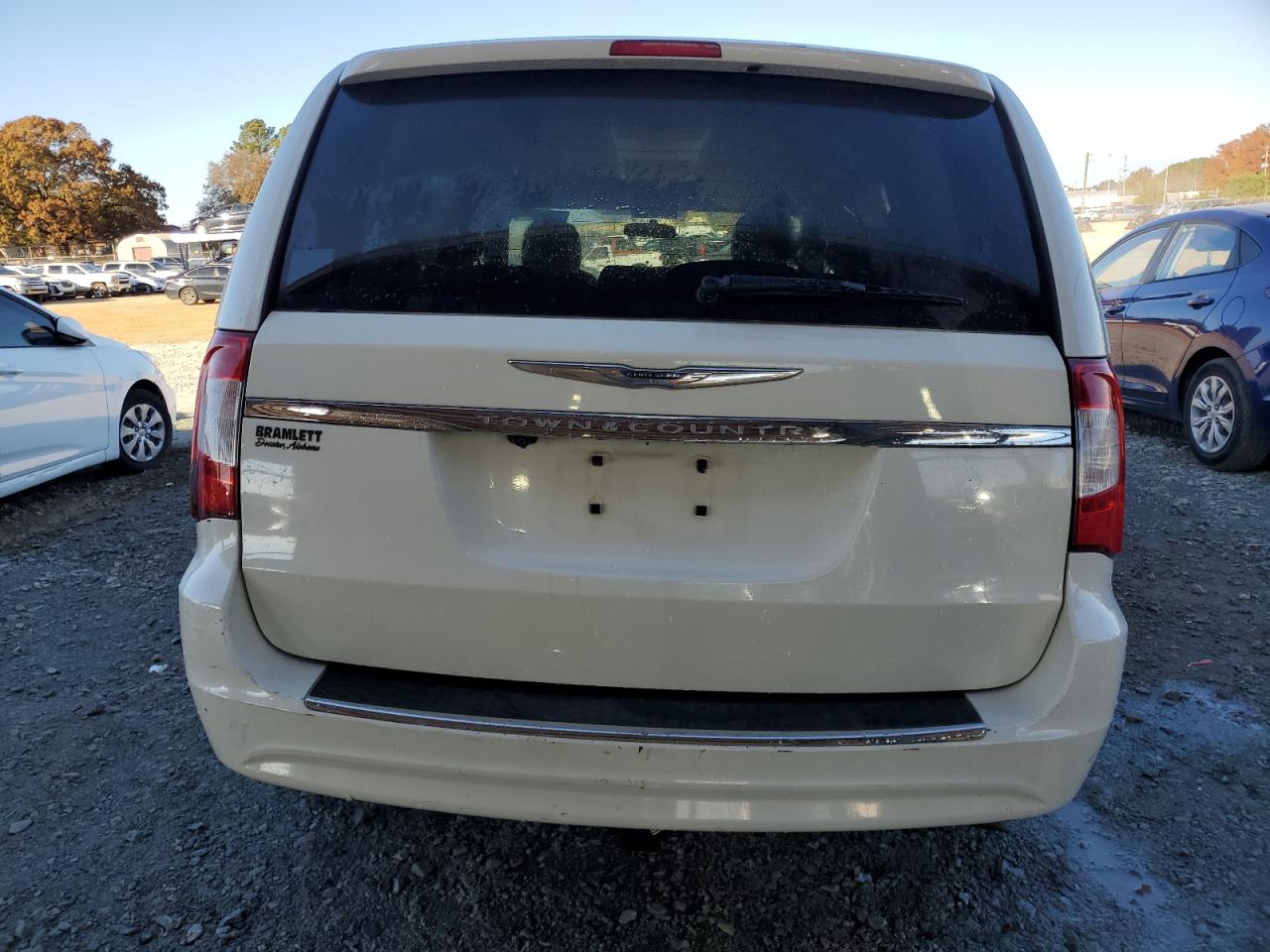 2011 Chrysler Town & Country Touring L VIN: 2A4RR8DG1BR619311 Lot: 83063154