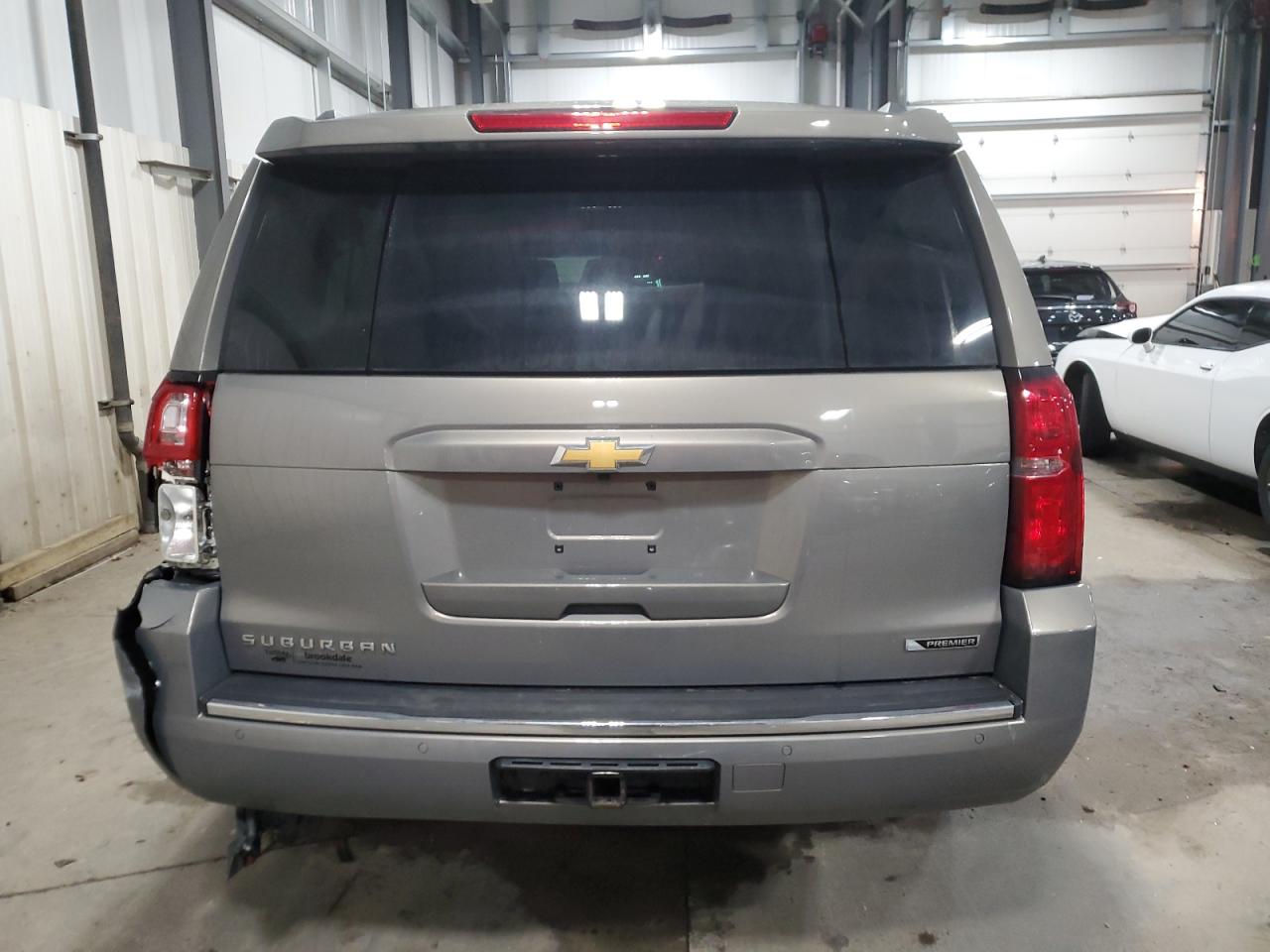 2017 Chevrolet Suburban K1500 Premier VIN: 1GNSKJKC2HR368758 Lot: 86390464