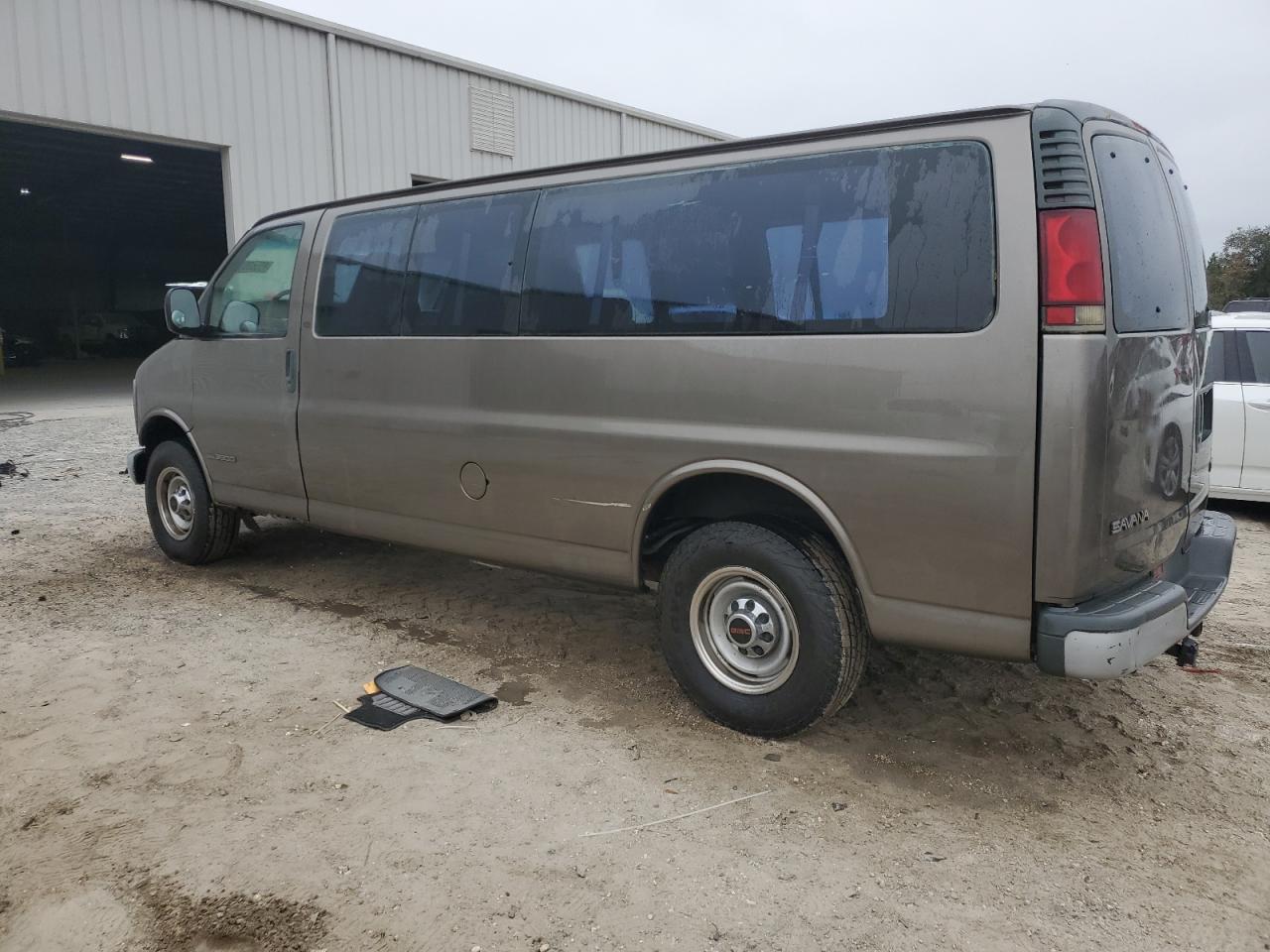 2002 GMC Savana G3500 VIN: 1GJHG39G021105787 Lot: 85583094