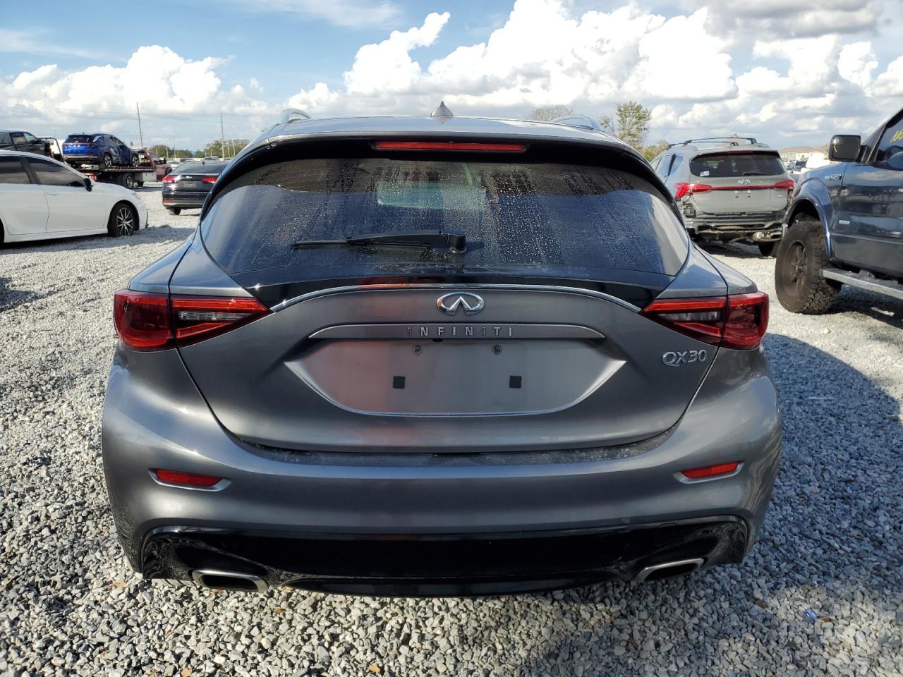 2017 Infiniti Qx30 Base VIN: SJKCH5CP8HA015604 Lot: 85754084