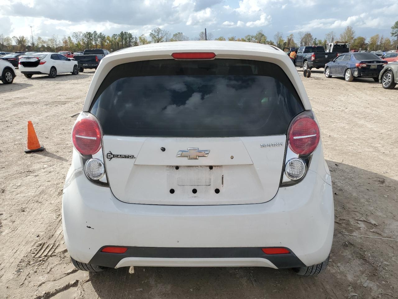 2015 Chevrolet Spark Ls VIN: KL8CB6S98FC741079 Lot: 85292844