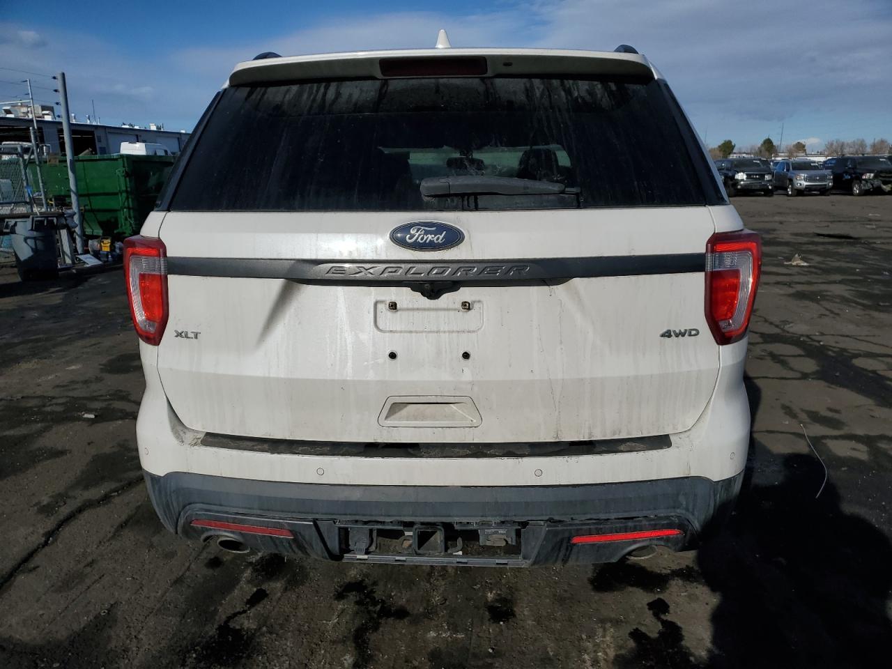 1FM5K8D87HGC32205 2017 Ford Explorer Xlt