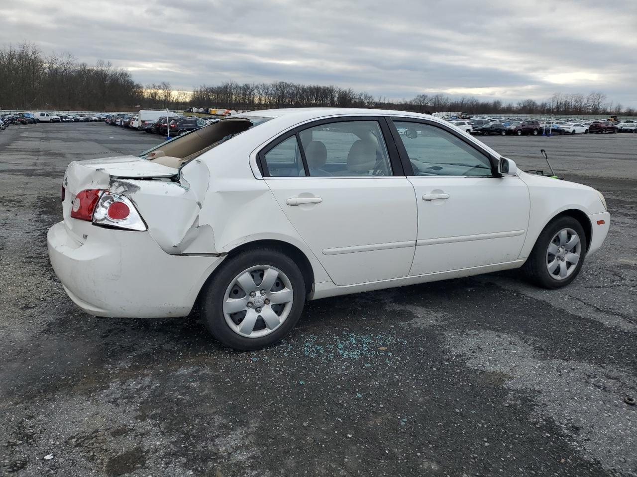 2008 Kia Optima Lx VIN: KNAGE123385261535 Lot: 85795234