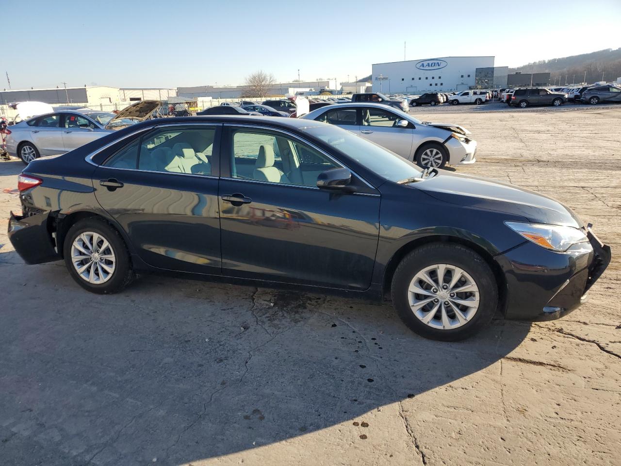 2016 Toyota Camry Le VIN: 4T4BF1FKXGR517302 Lot: 86189864