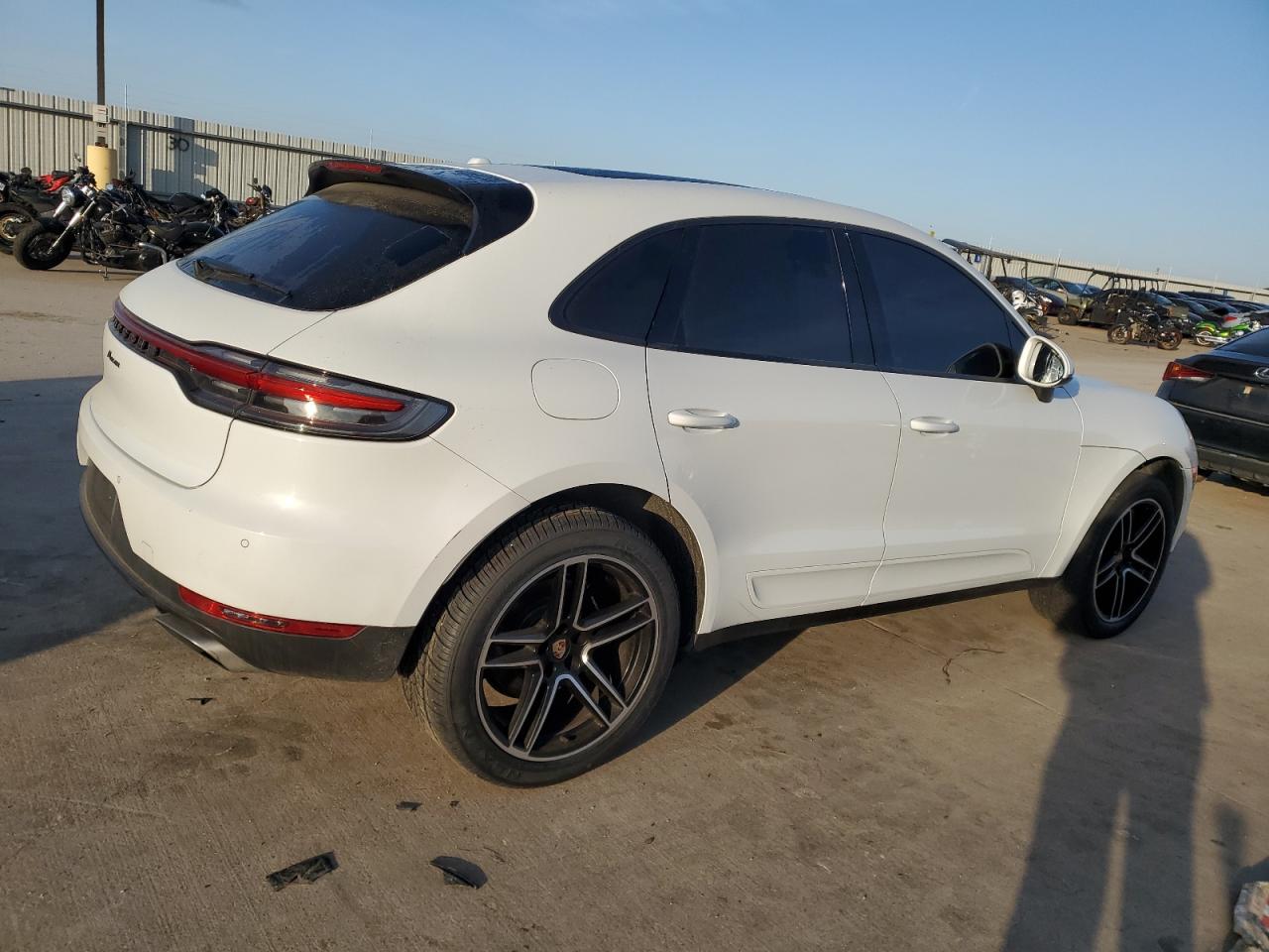 WP1AA2A58LLB06589 2020 Porsche Macan