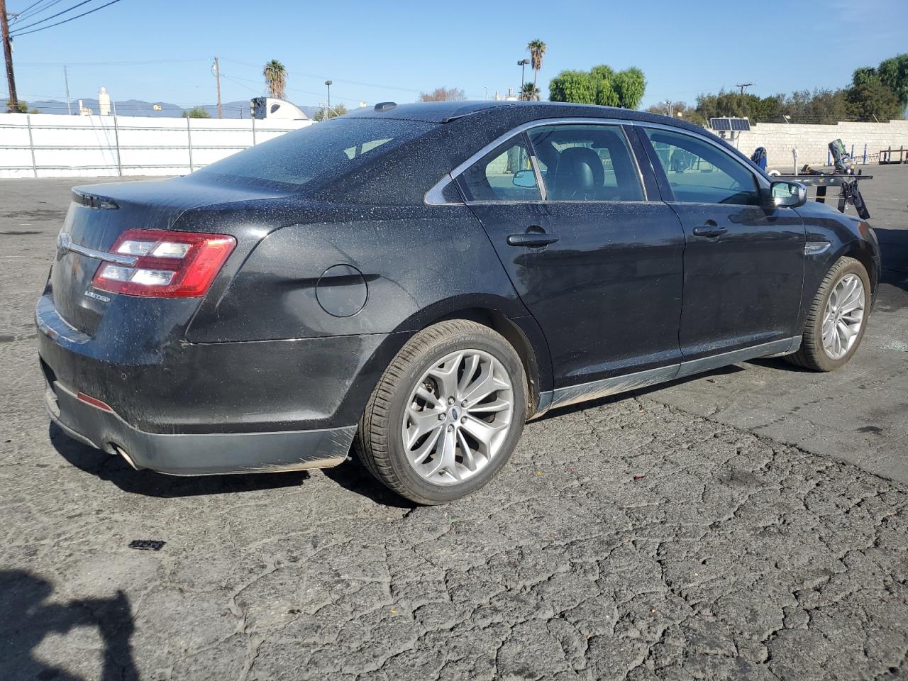 2015 Ford Taurus Limited VIN: 1FAHP2F87FG144514 Lot: 84885674