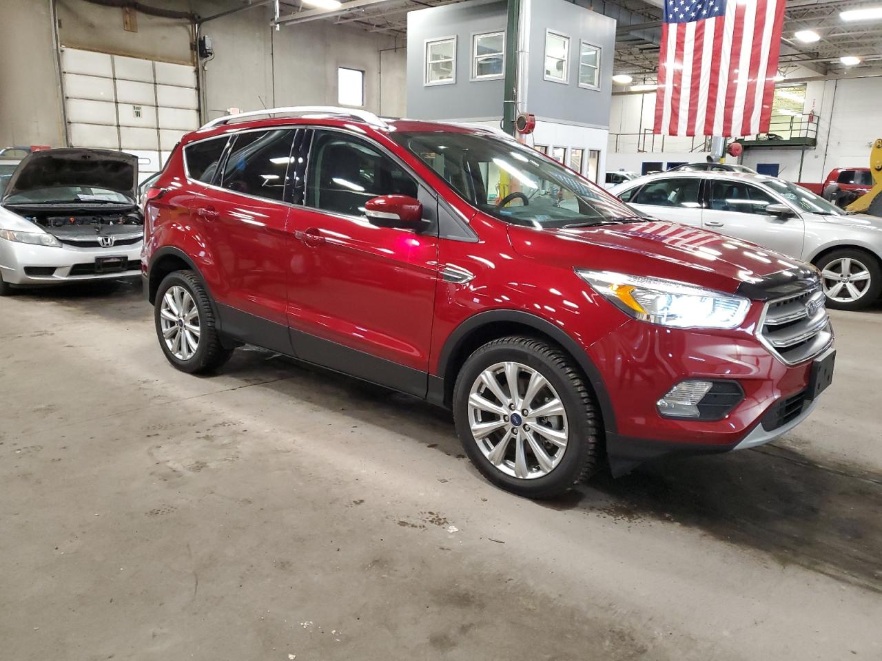 1FMCU9J94JUC60085 2018 Ford Escape Titanium