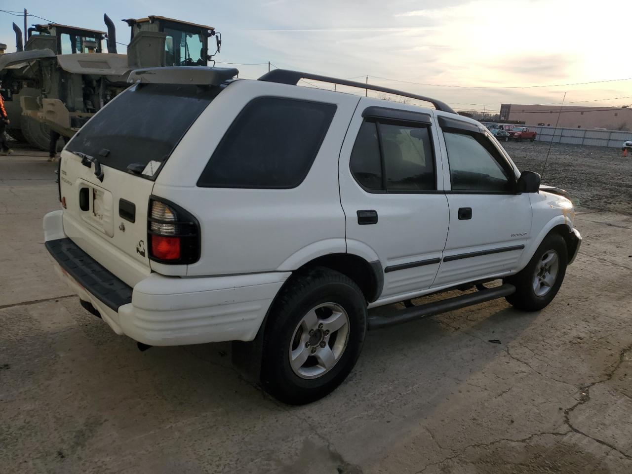 4S2DM58W034303129 2003 Isuzu Rodeo S