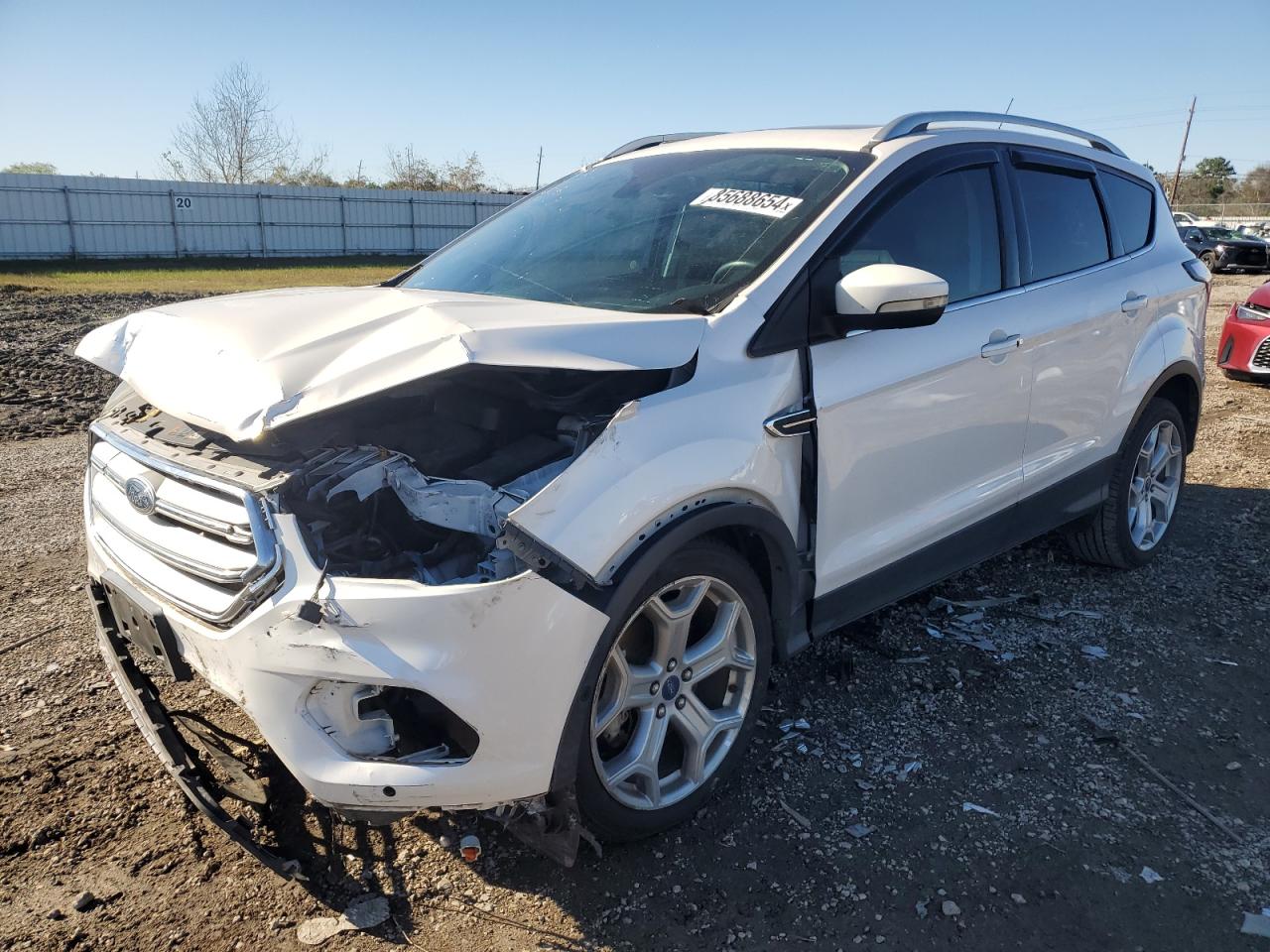 1FMCU0J98JUC06428 2018 Ford Escape Titanium