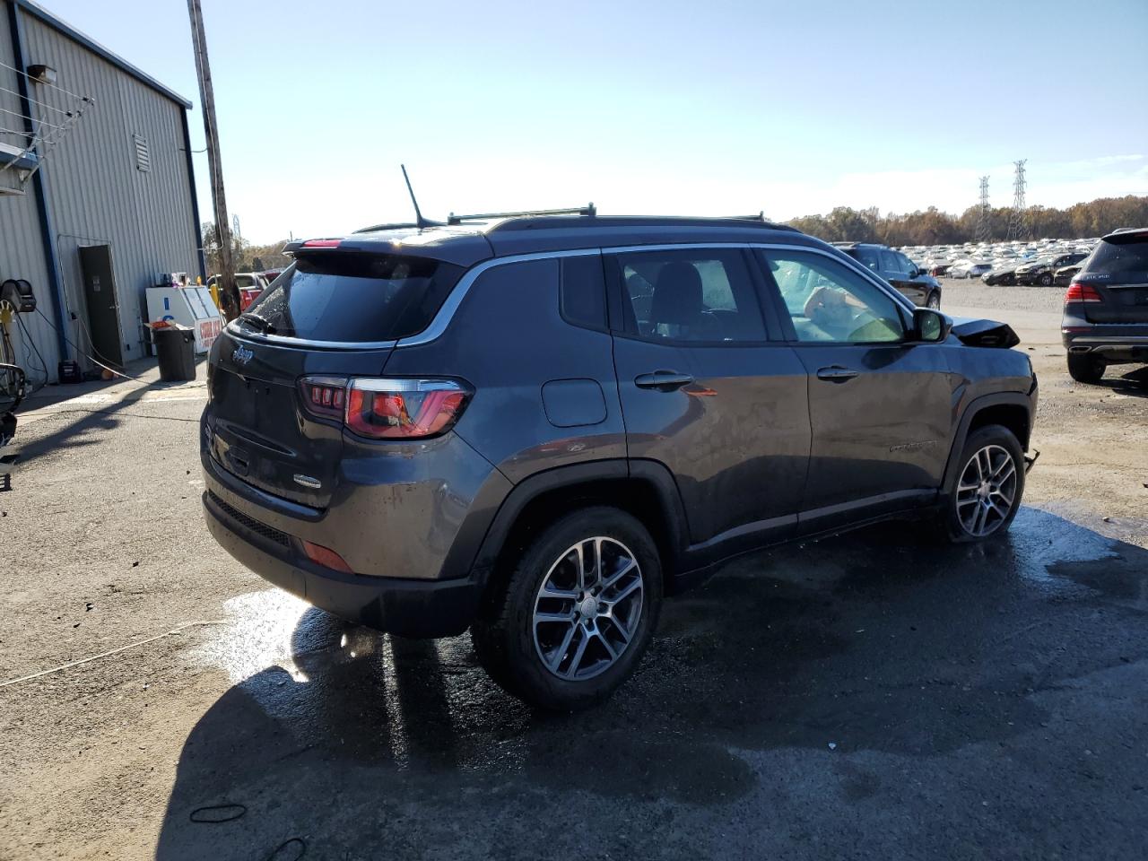 2017 Jeep Compass Latitude VIN: 3C4NJDBB6HT636123 Lot: 84089604