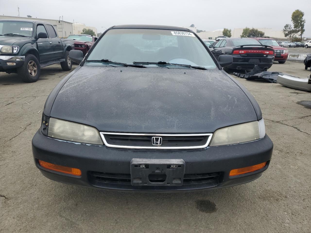 1996 Honda Accord Lx VIN: 1HGCD5637TA145181 Lot: 85830734