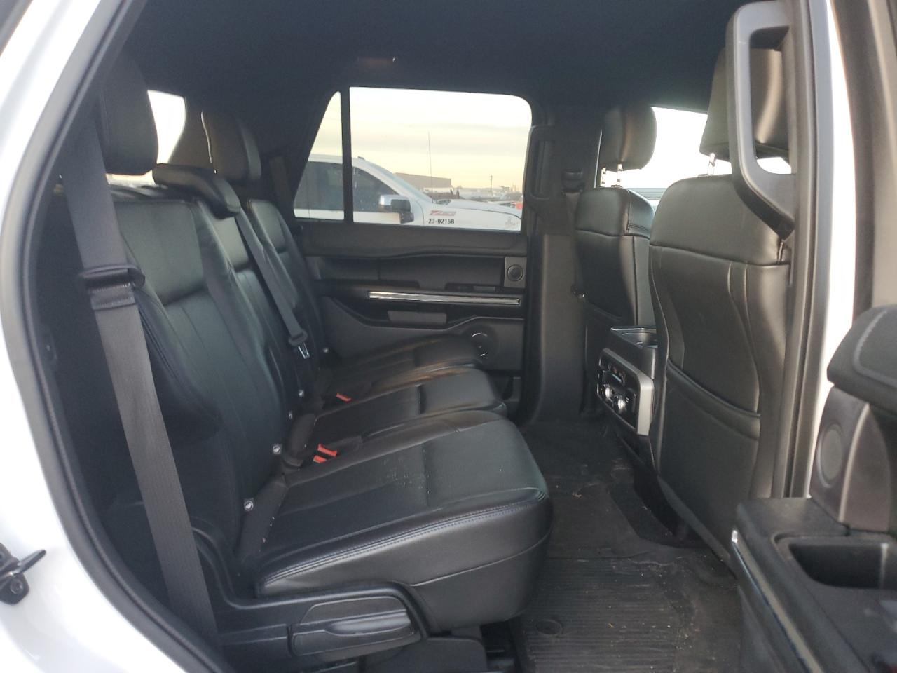 1FMJU1JT5JEA59374 2018 Ford Expedition Xlt