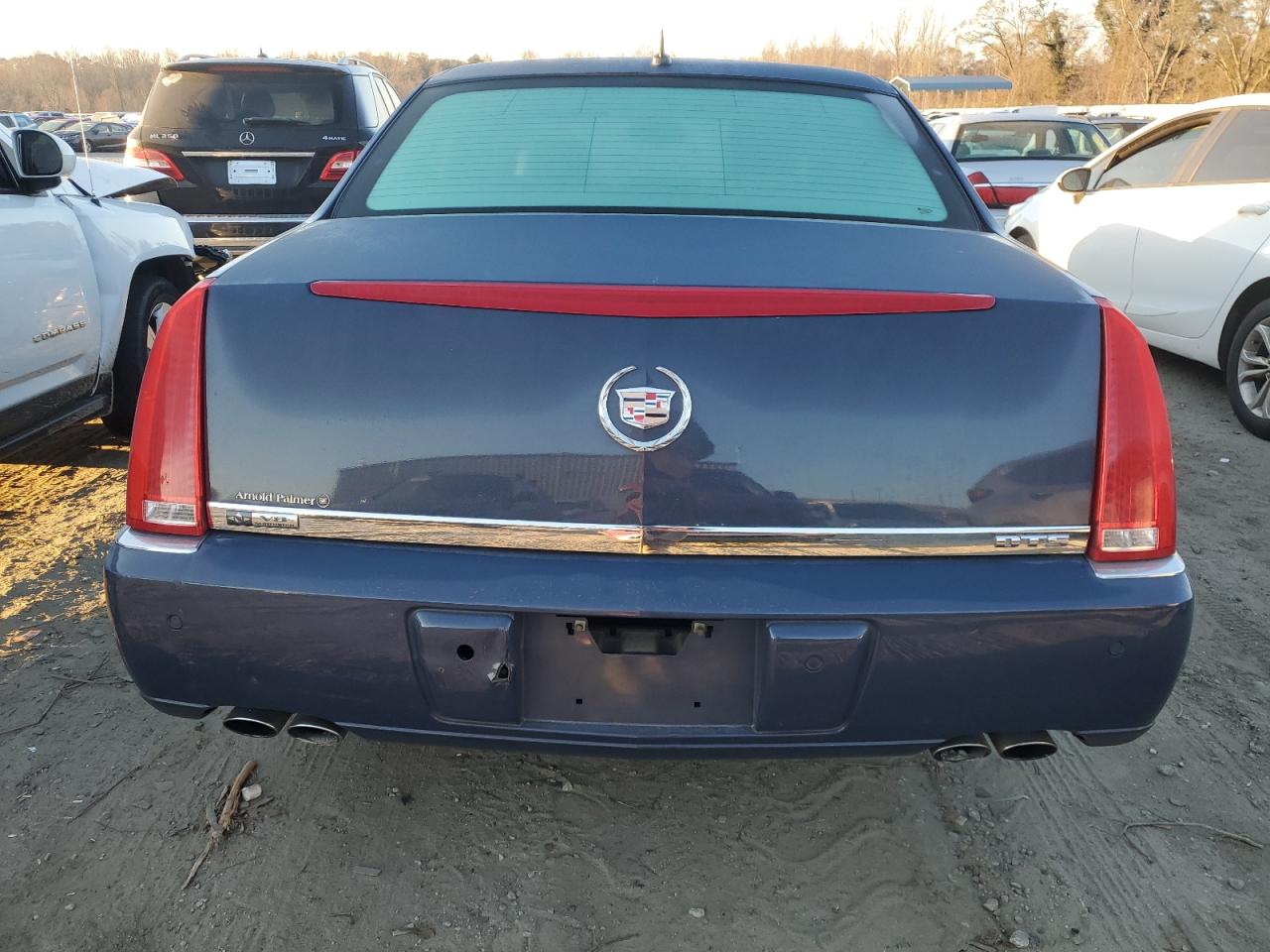 2008 Cadillac Dts VIN: 1G6KD57Y68U209370 Lot: 83427324