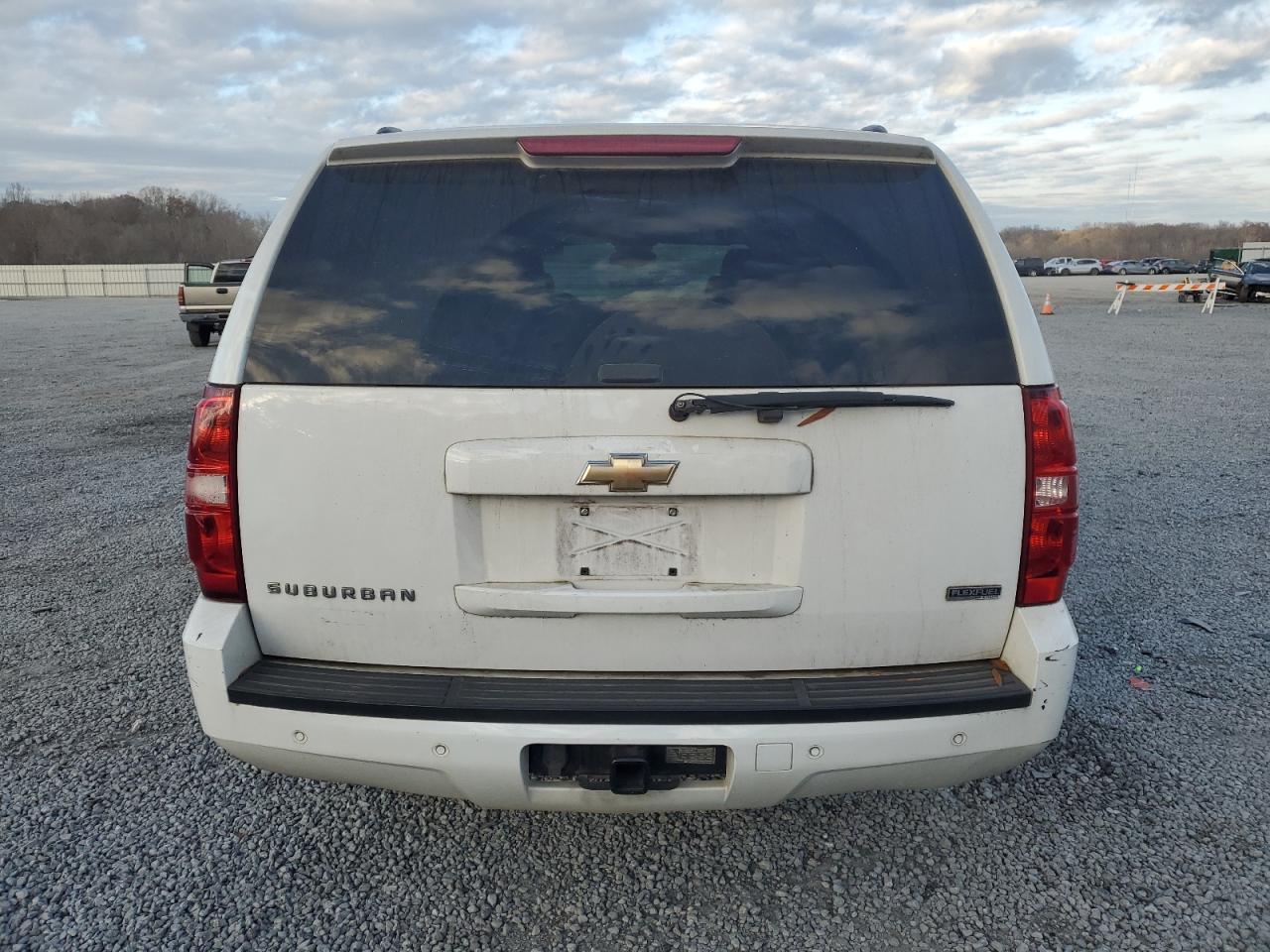 2011 Chevrolet Suburban C1500 Lt VIN: 1GNSCJE02BR361248 Lot: 86024424