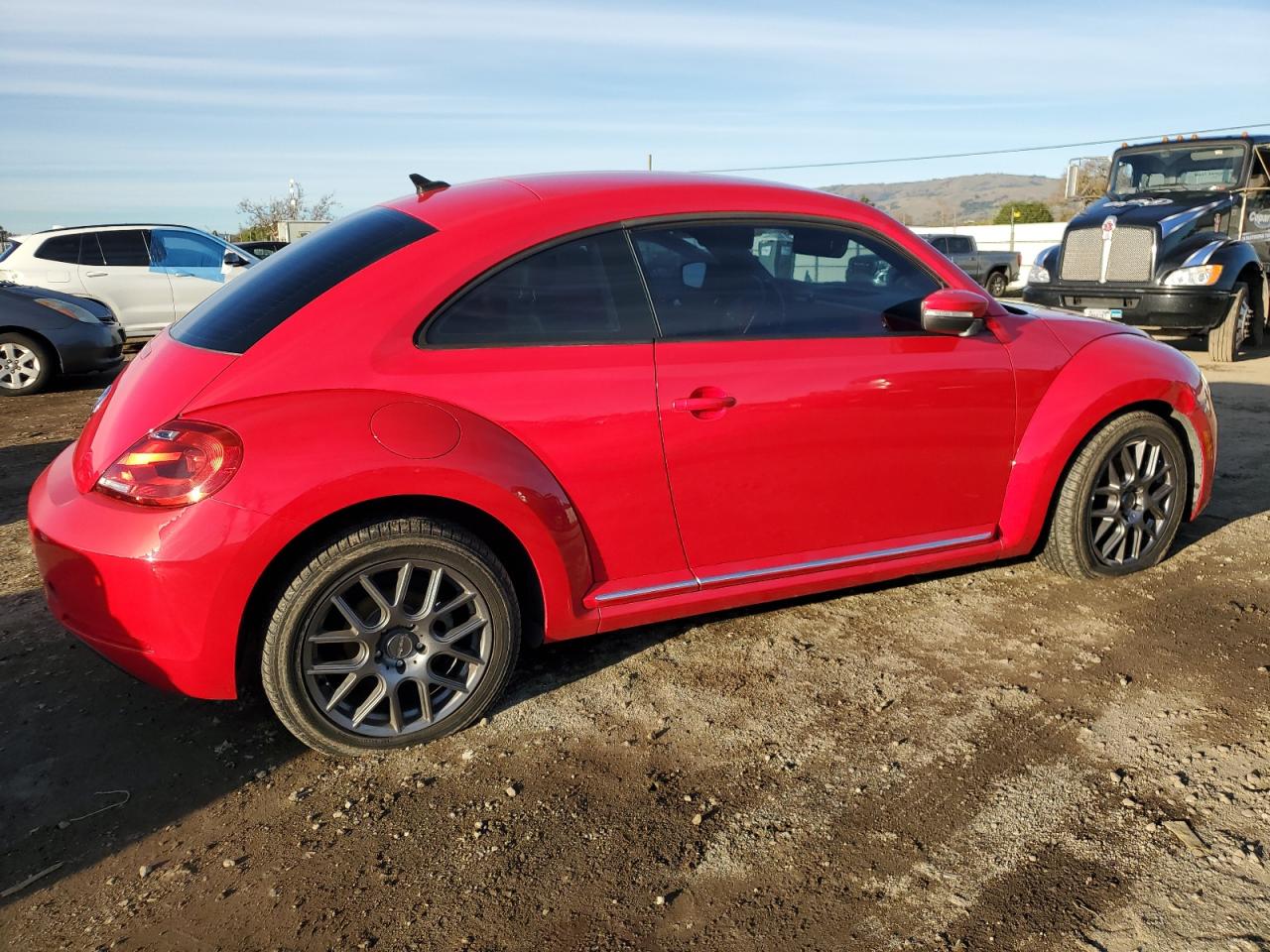 2015 Volkswagen Beetle 1.8T VIN: 3VWJ07AT3FM638087 Lot: 86747074