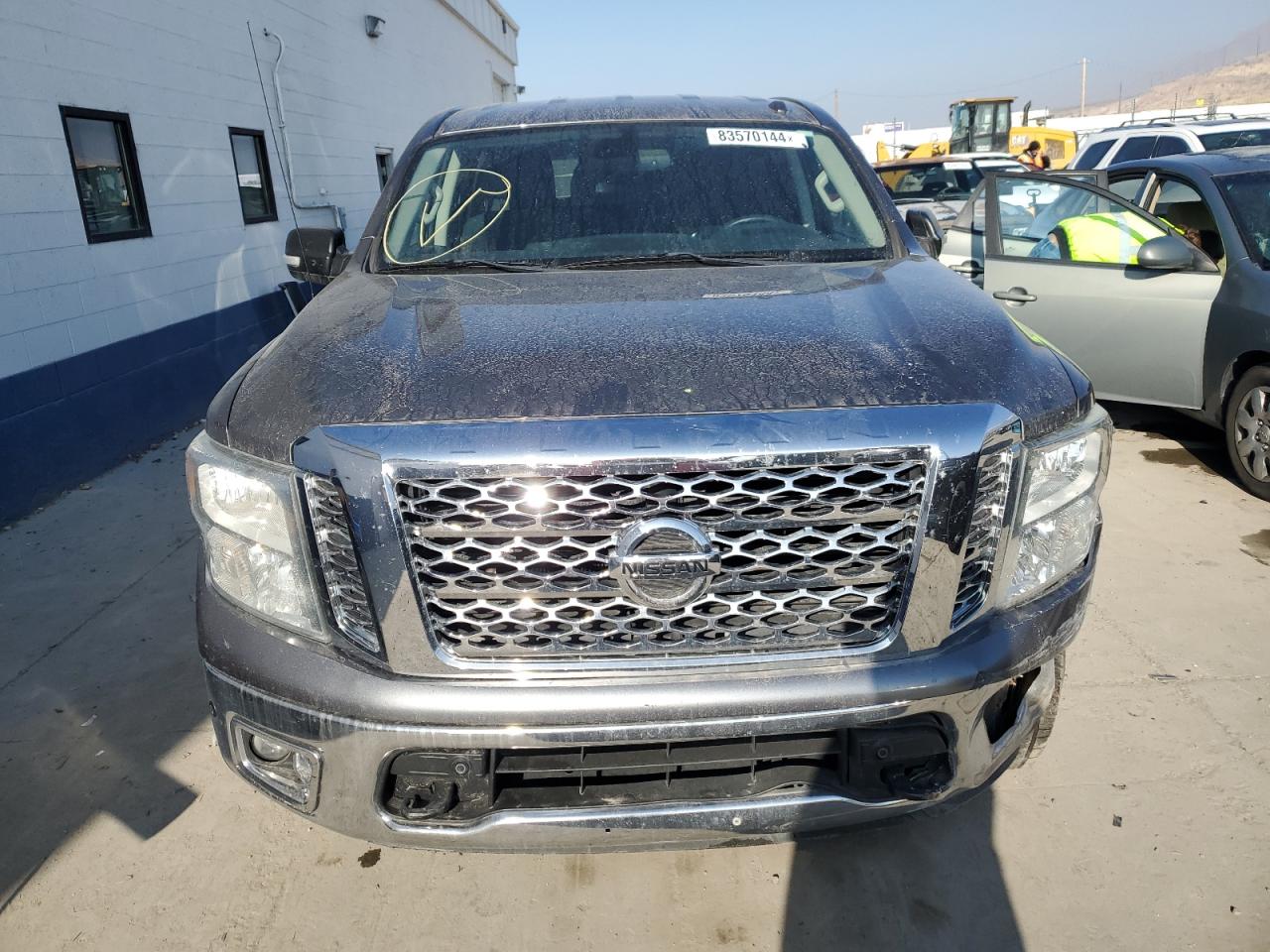 2017 Nissan Titan Sv VIN: 1N6AA1E51HN532333 Lot: 83570144