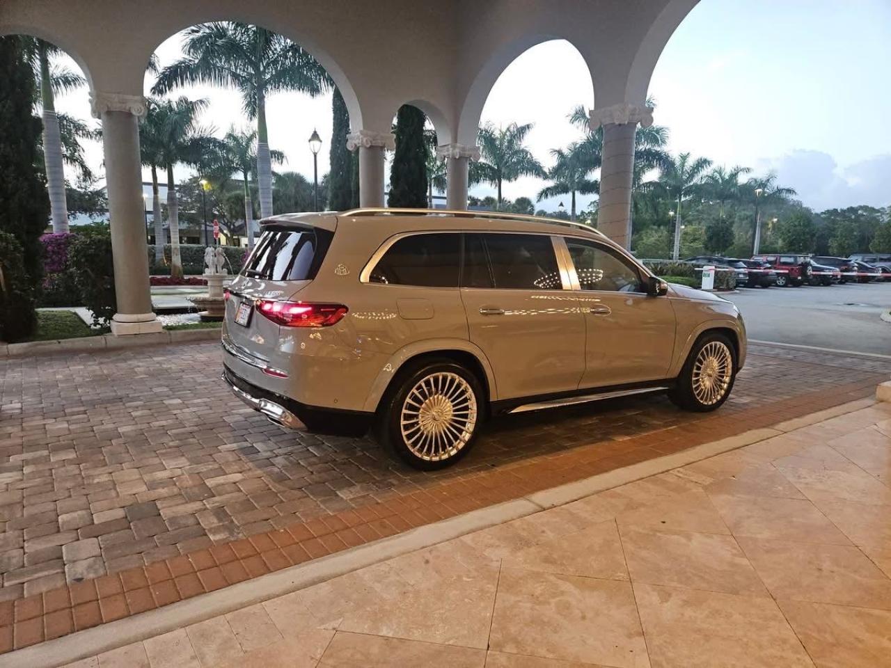 2024 Mercedes-Benz Gls Mercedes-Maybach Gls600 4M VIN: 4JGFF8HB0RB133660 Lot: 86040374