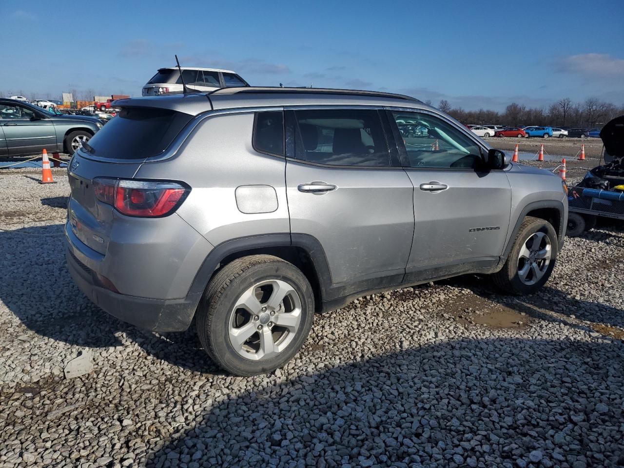 2018 Jeep Compass Latitude VIN: 3C4NJDBB1JT131242 Lot: 86808744