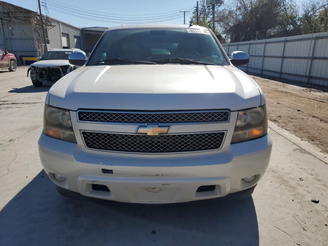 2011 Chevrolet Suburban C1500 Ltz VIN: 1GNSCKE04BR241117 Lot: 85741444