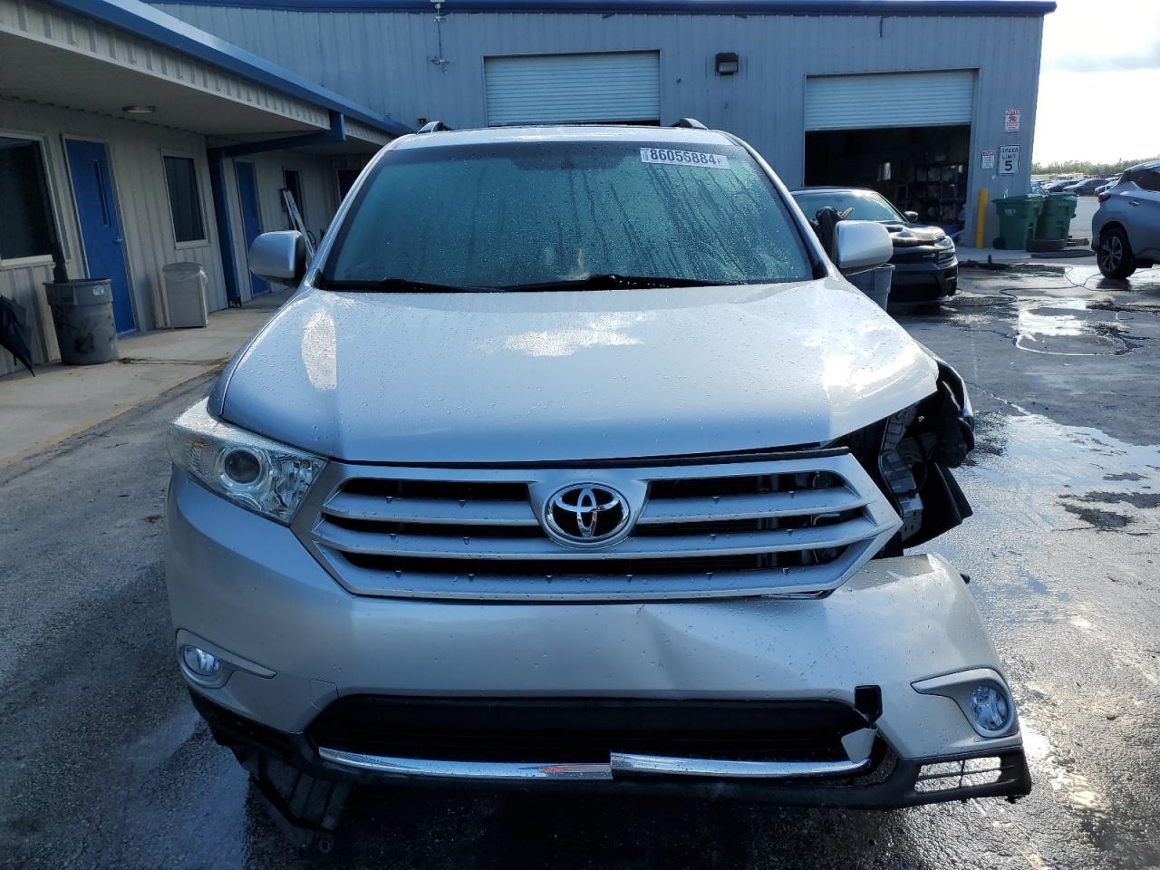 2011 Toyota Highlander Base VIN: 5TDZK3EH1BS027712 Lot: 86056884