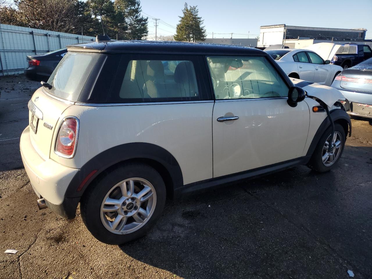 2013 Mini Cooper VIN: WMWSU3C5XDT374929 Lot: 85330574