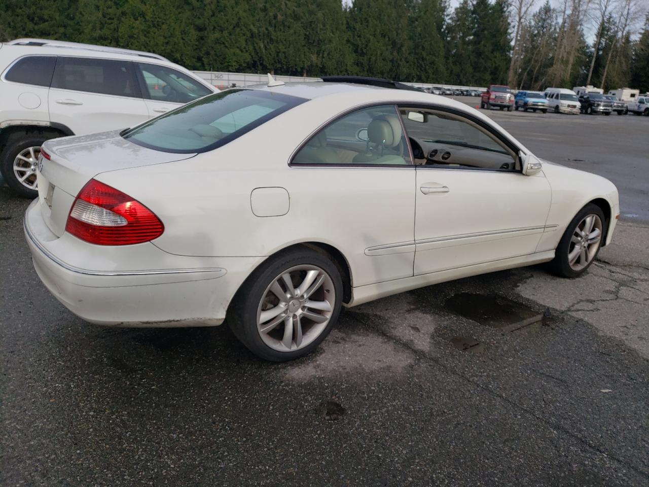 2007 Mercedes-Benz Clk 350 VIN: WDBTJ56H47F215987 Lot: 85616184