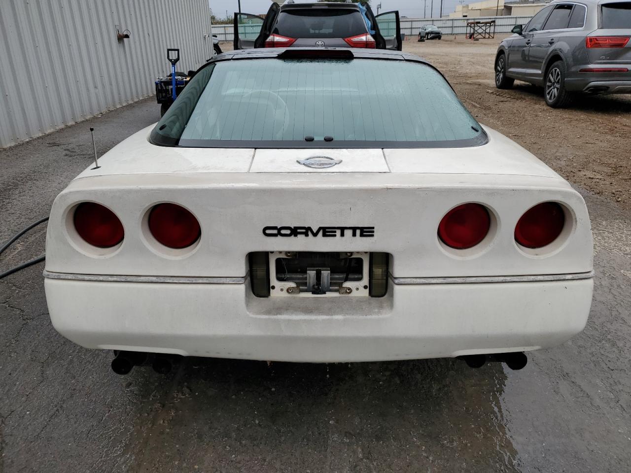 1G1YY2184J5117184 1988 Chevrolet Corvette