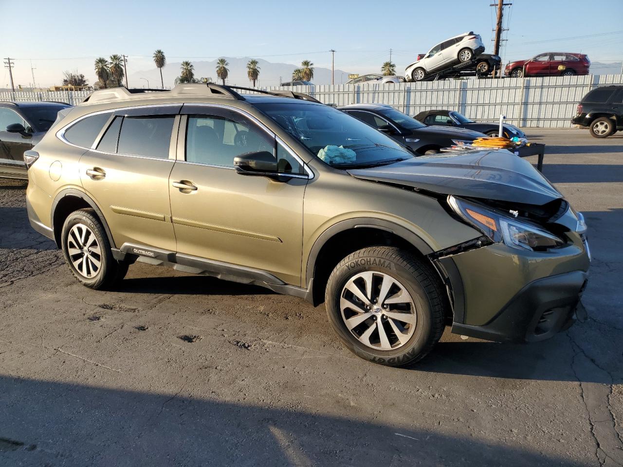 2020 Subaru Outback Premium VIN: 4S4BTAEC0L3135728 Lot: 82921144