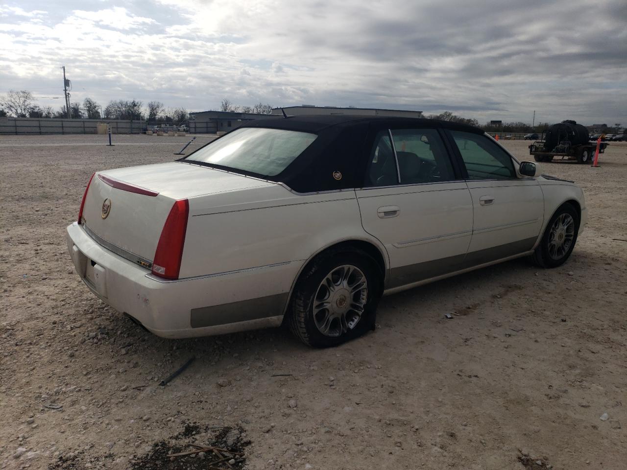 2007 Cadillac Dts VIN: 1G6KD57Y57U144106 Lot: 86250794