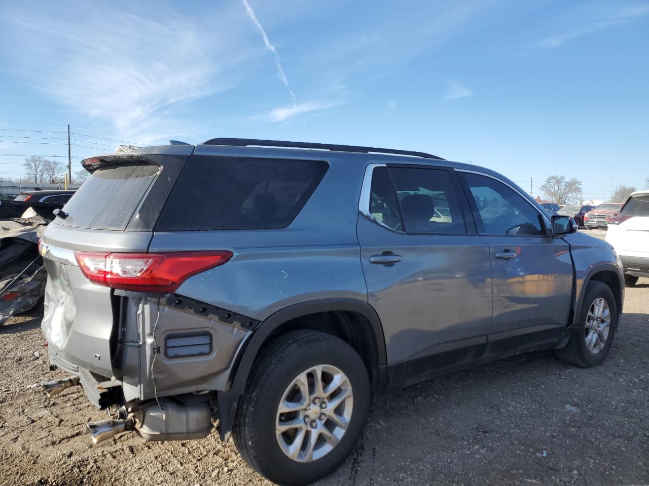 1GNERGKW5KJ255835 2019 Chevrolet Traverse Lt