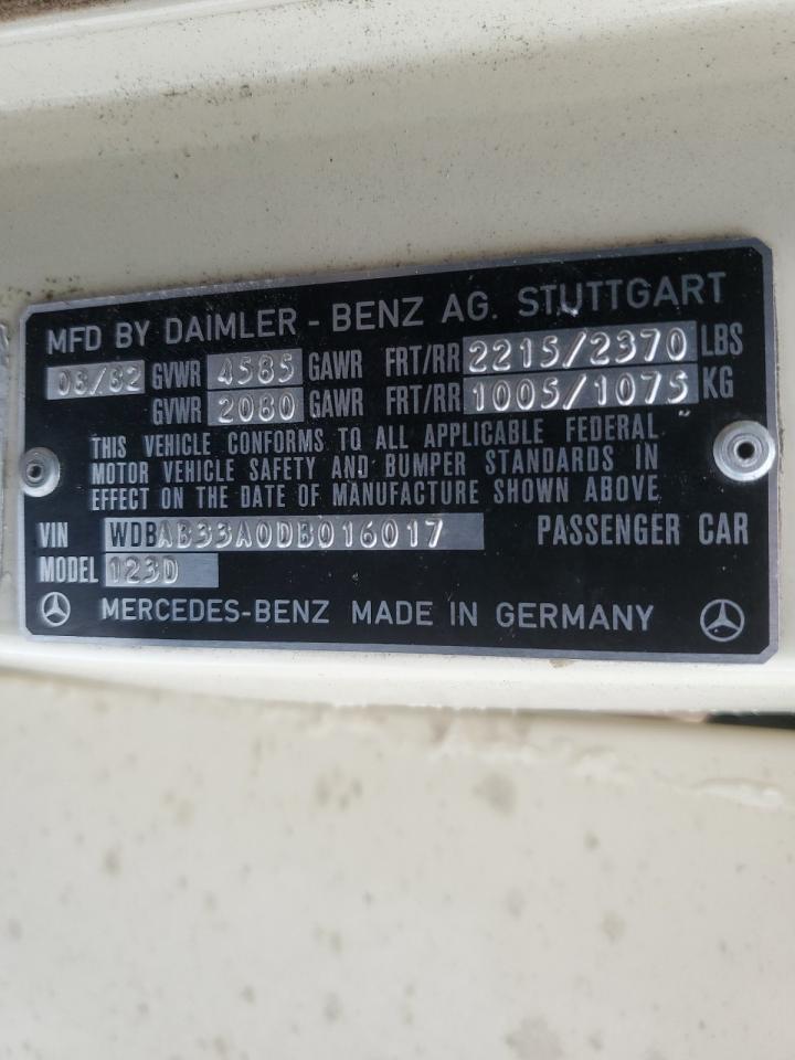 WDBAB33A0DB016017 1983 Mercedes-Benz 300 Dt