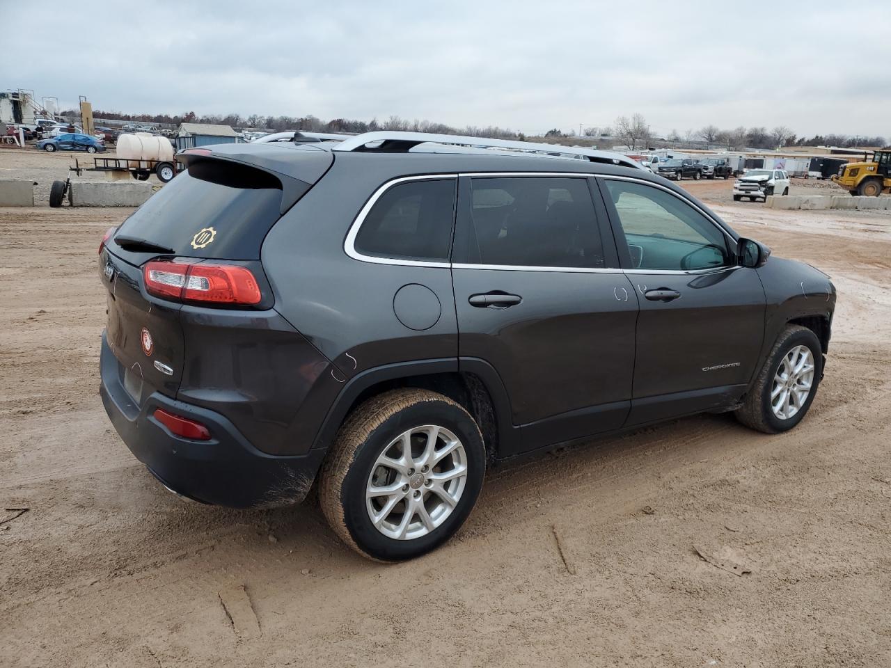 2015 Jeep Cherokee Latitude VIN: 1C4PJLCS4FW572690 Lot: 86649214