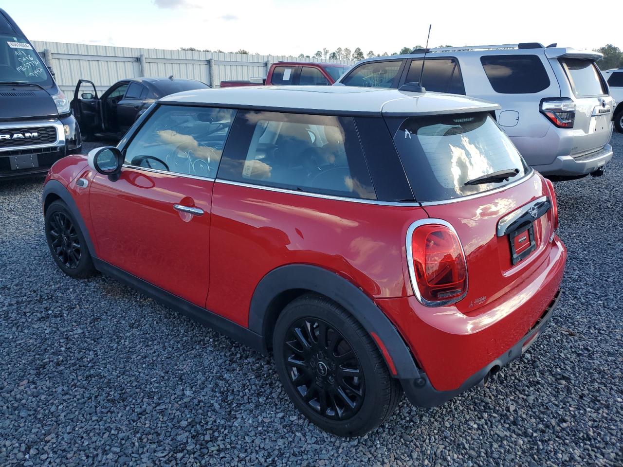 2020 Mini Cooper VIN: WMWXR3C05L2M81113 Lot: 85630654