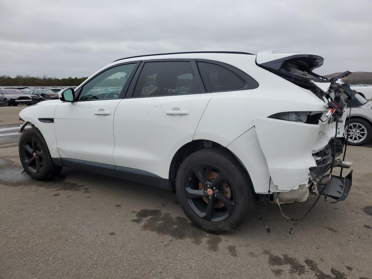 SADCJ2FX5KA393599 2019 Jaguar F-Pace Premium